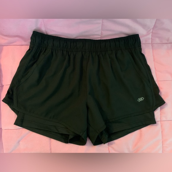 Sports short - Picture 1 of 3